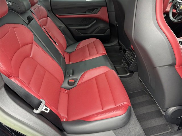 Used 2023 Porsche Taycan image 15