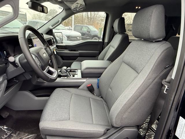 New 2025 Ford F150 Lightning XLT AWD/4WD image 9