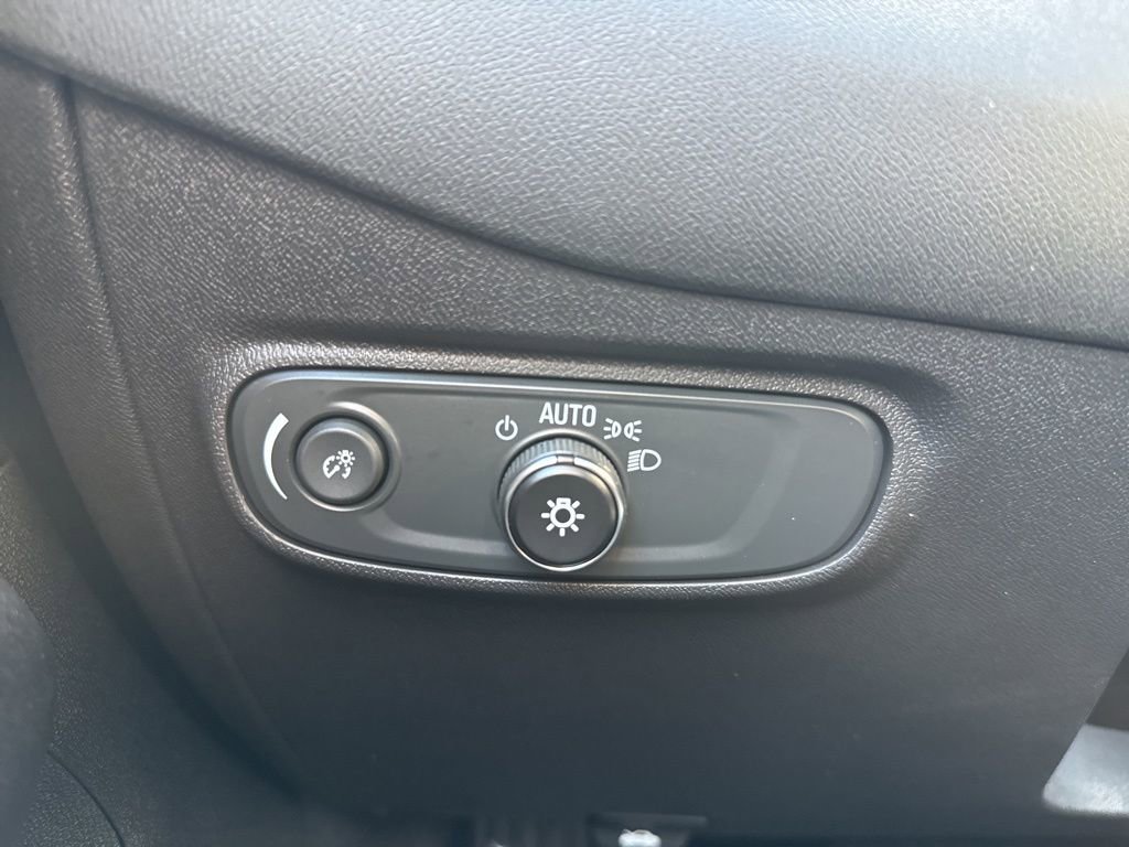 Used 2024 Chevrolet Equinox LT image 24