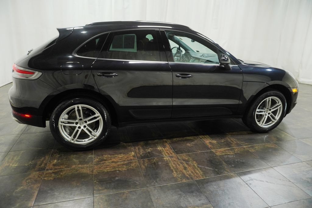 Used 2021 Porsche Macan AWD/4WD image 3