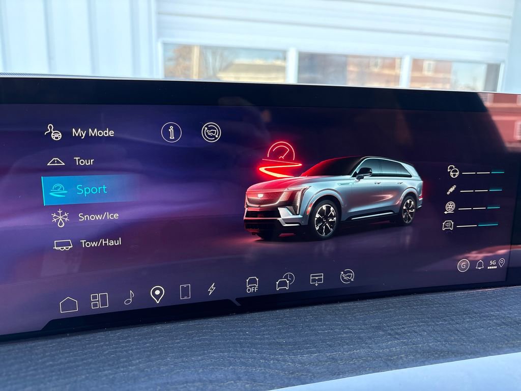 New 2026 Cadillac Escalade IQ Luxury 2 w/ LPO, Floor Liner Package image 37