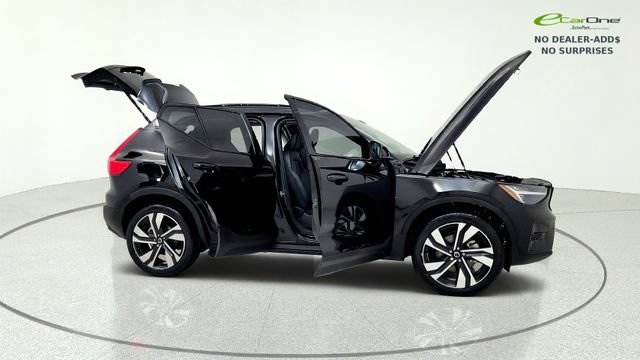 Used 2024 Volvo XC40 B5 Plus w/ Protection Package Premier AWD/4WD image 20