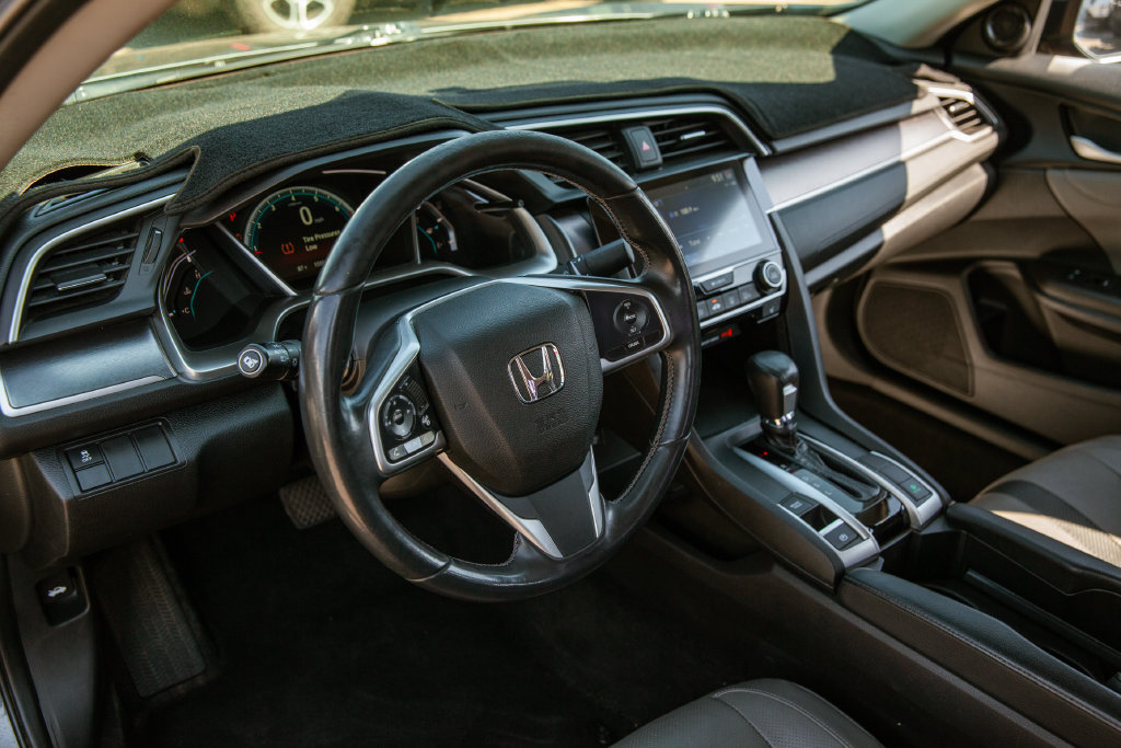 Used 2018 Honda Civic EX-L image 10