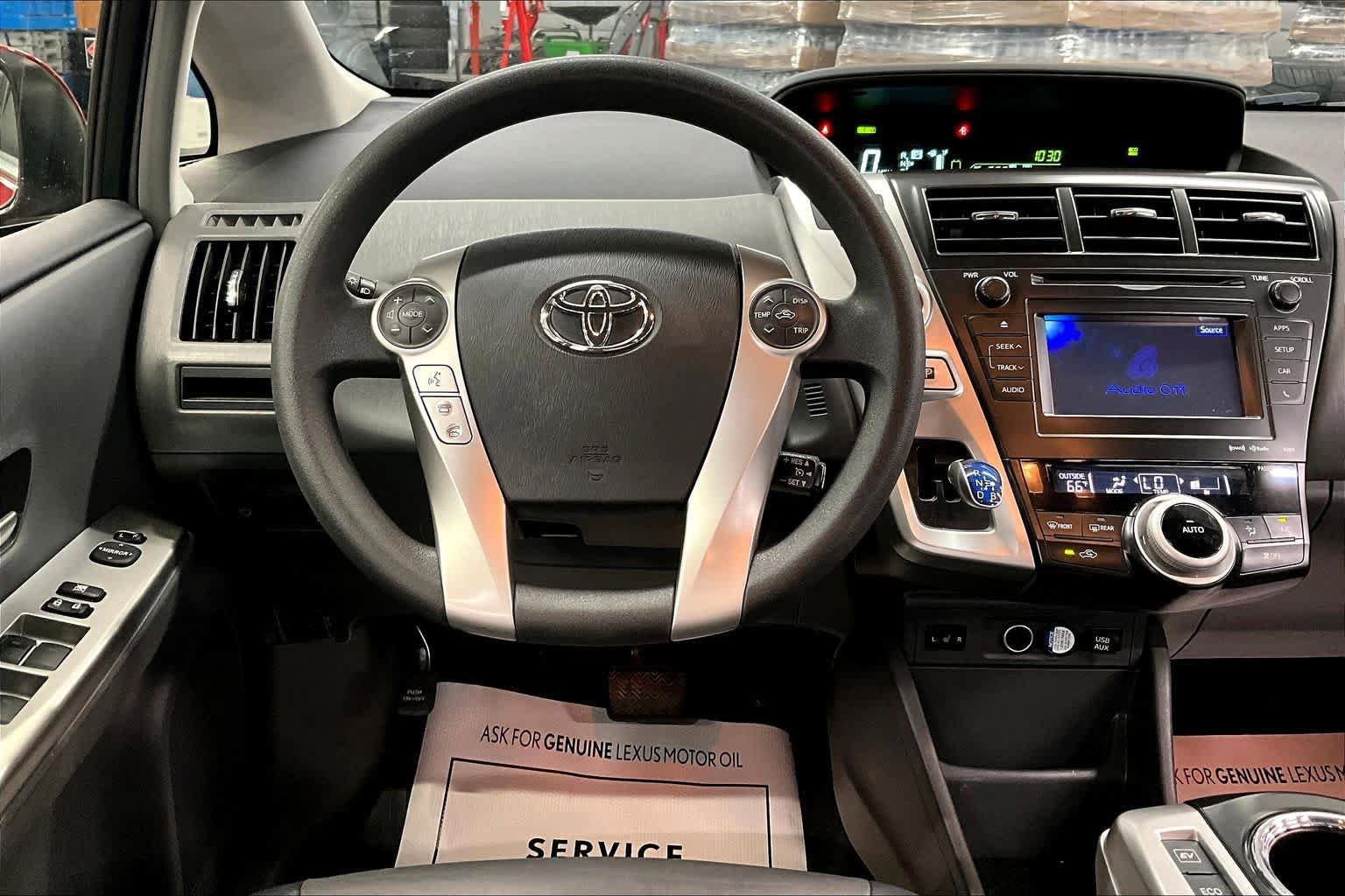 Used 2012 Toyota Prius V Five FWD image 5