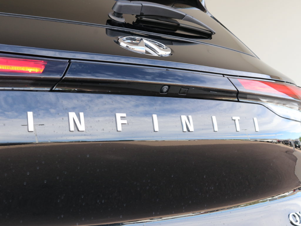 Used 2025 INFINITI QX60 Pure w/ Cargo Package AWD/4WD image 37