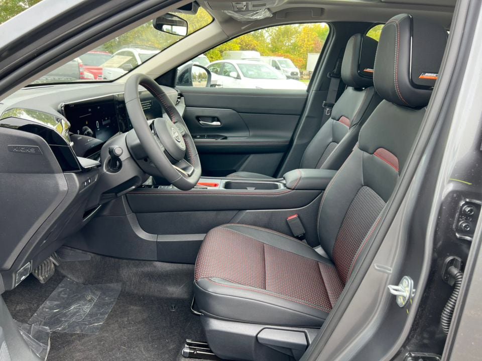 New 2026 Nissan Kicks SR w/ SR Premium Package image 4