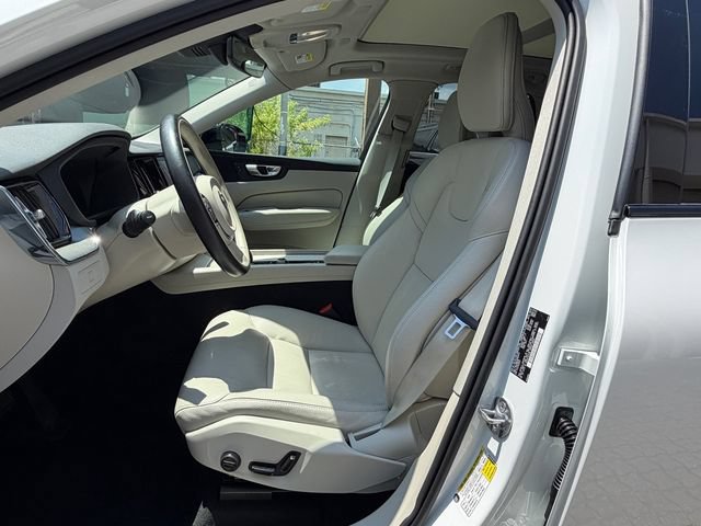 Certified 2024 Volvo XC60 B5 Core w/ Protection Package Premier AWD/4WD image 12