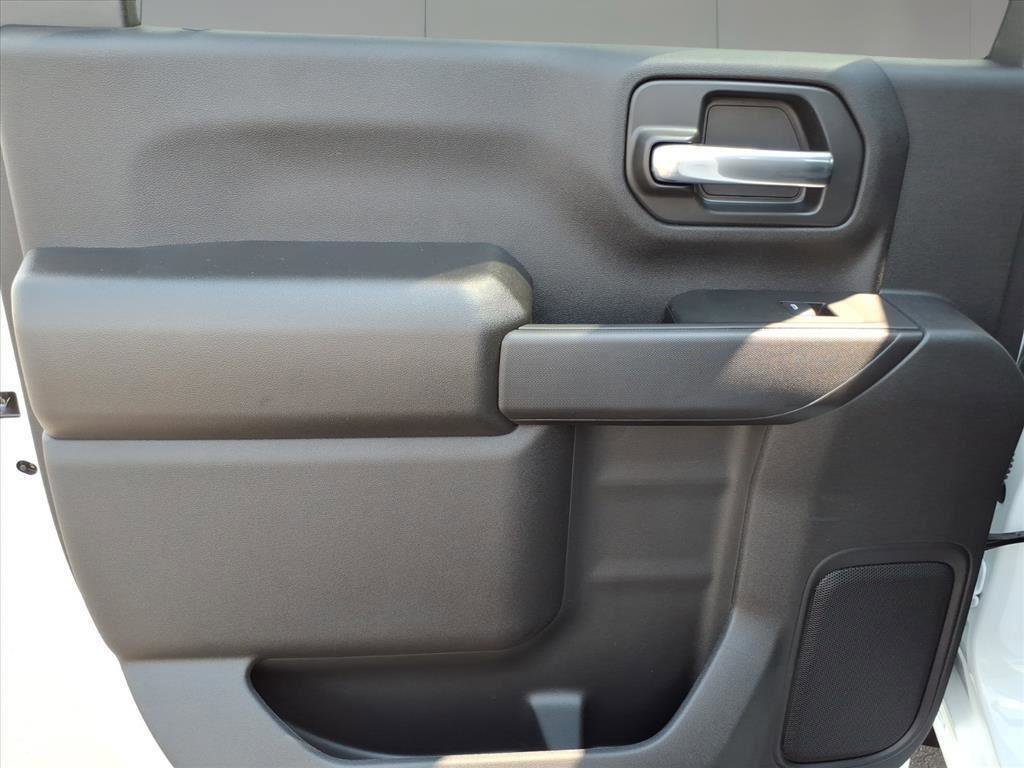 New 2026 Chevrolet Silverado 2500 Custom w/ Custom Value Package image 9