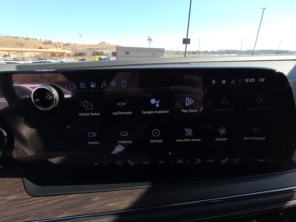 New 2026 Chevrolet Tahoe Premier w/ Sun And Tow Package AWD/4WD image 21