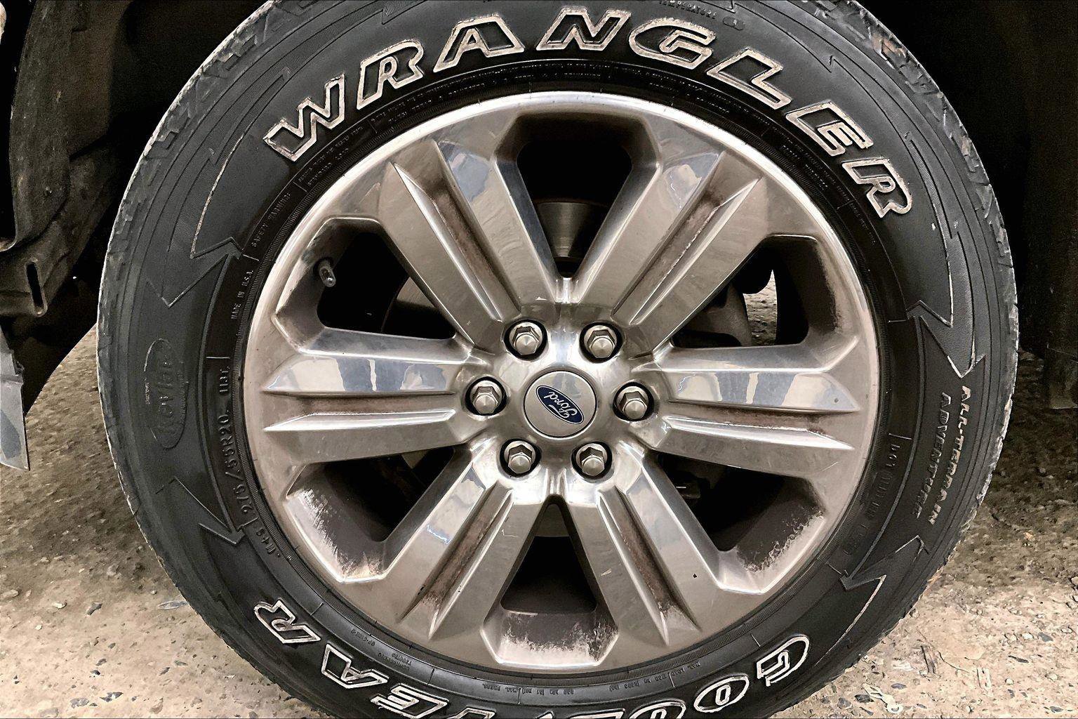 Used 2019 Ford F150 Lariat w/ Equipment Group 502A Luxury image 8