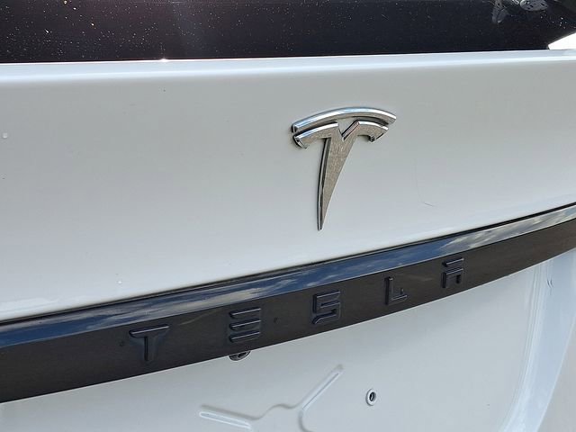 Used 2022 Tesla Model X image 32