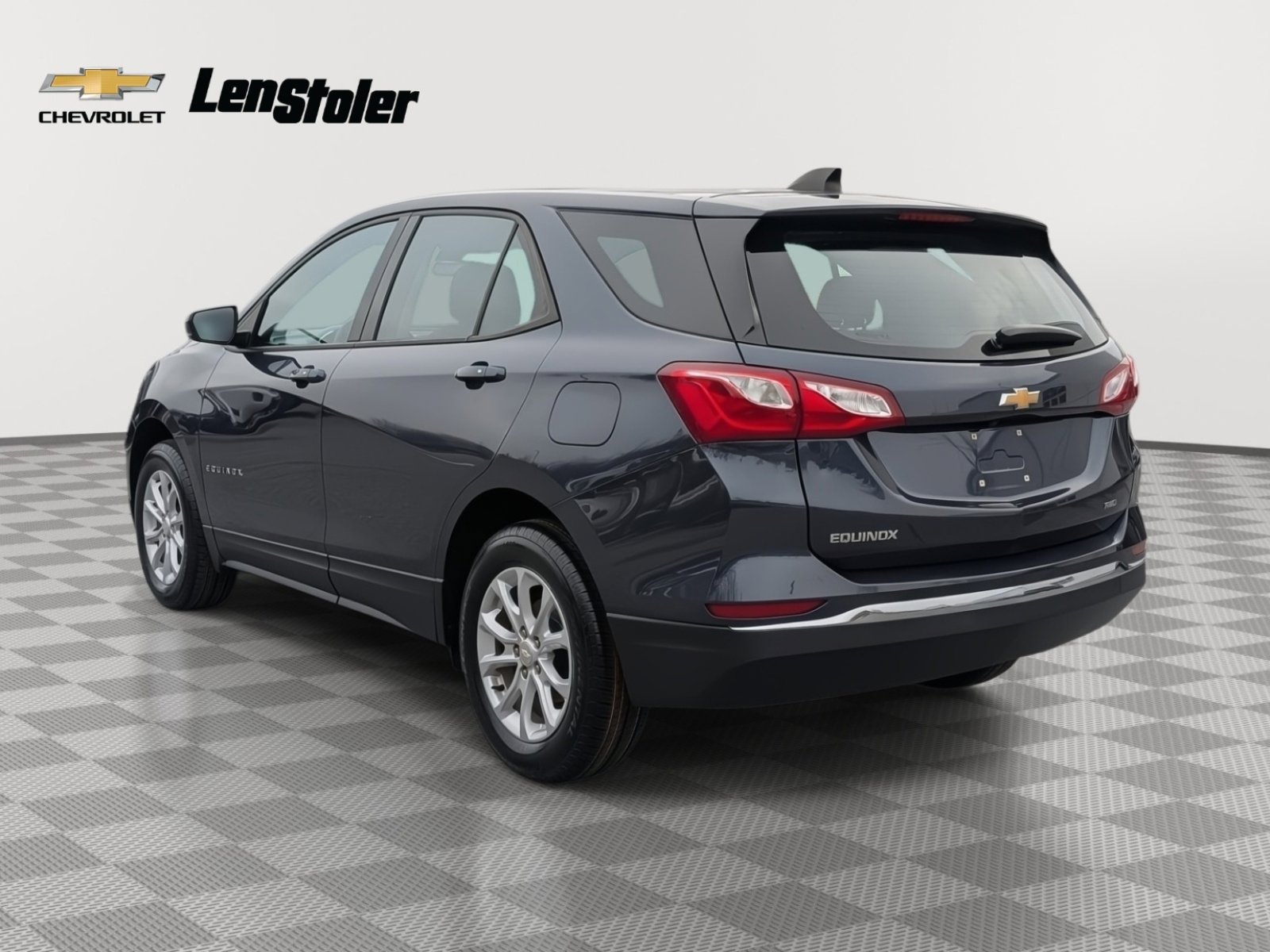 Used 2018 Chevrolet Equinox LS image 3