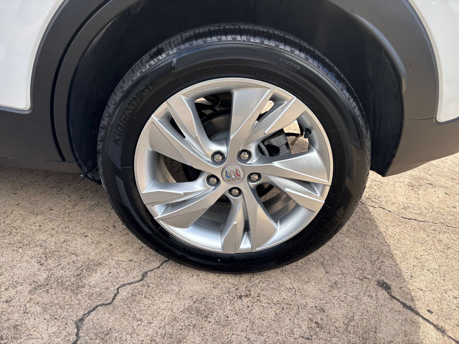 Used 2025 Buick Encore GX Preferred FWD image 29
