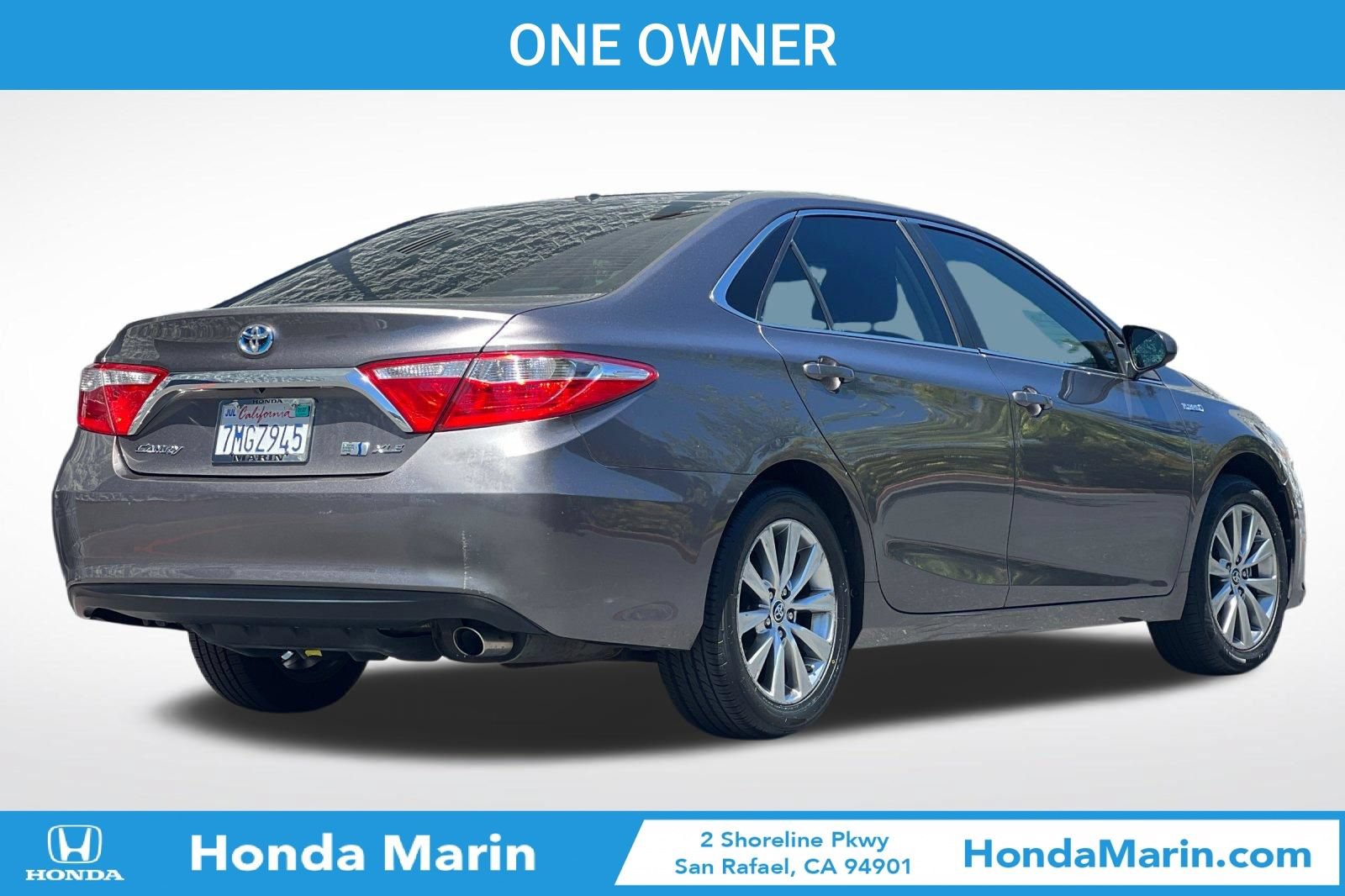 Used 2015 Toyota Camry XLE w/ Moonroof Package FWD image 5