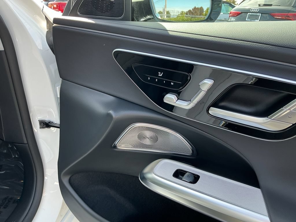 New 2027 Mercedes-Benz E 350 4MATIC Sedan image 20
