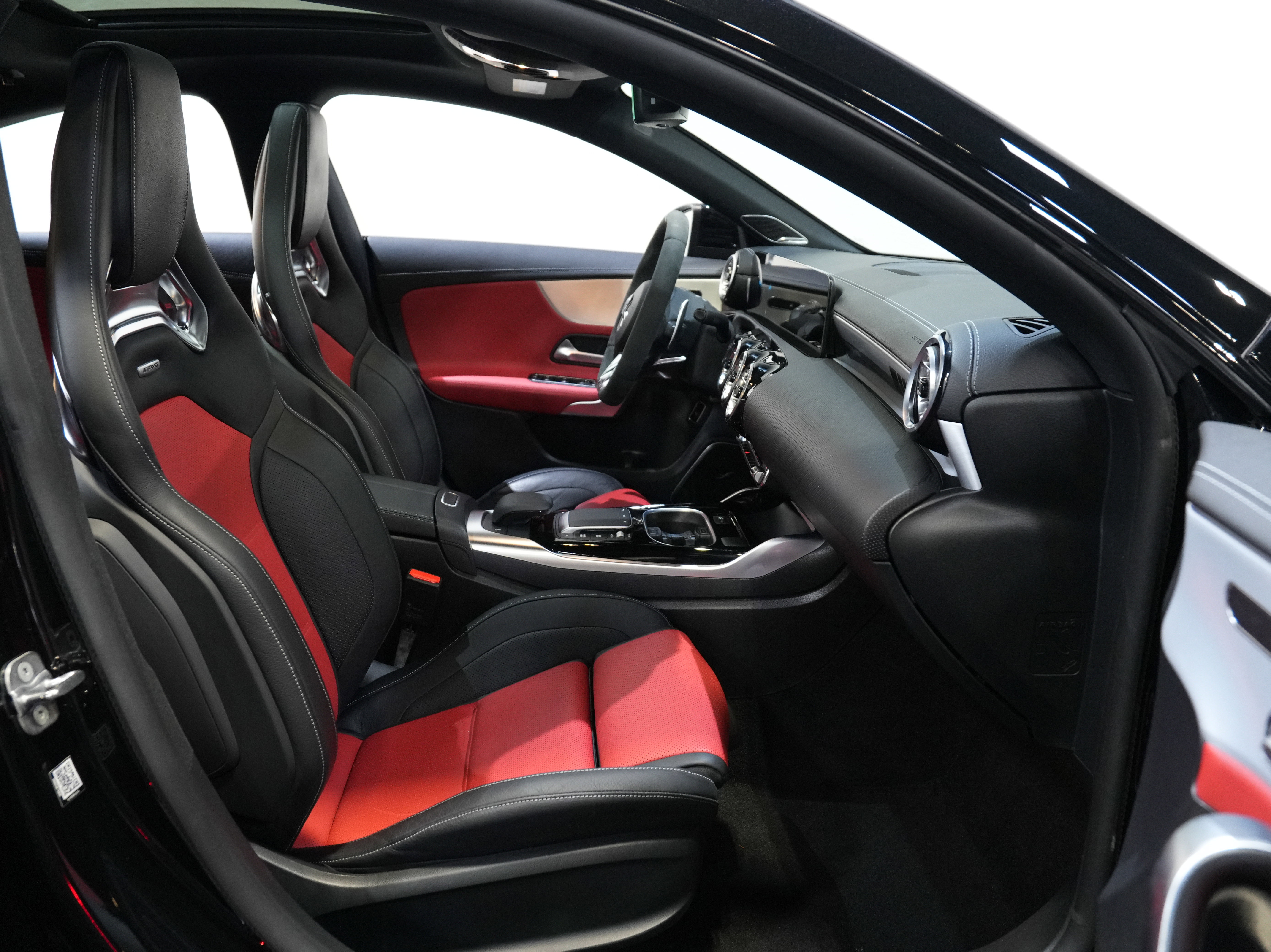 Used 2023 Mercedes-Benz CLA 45 AMG 4MATIC image 36