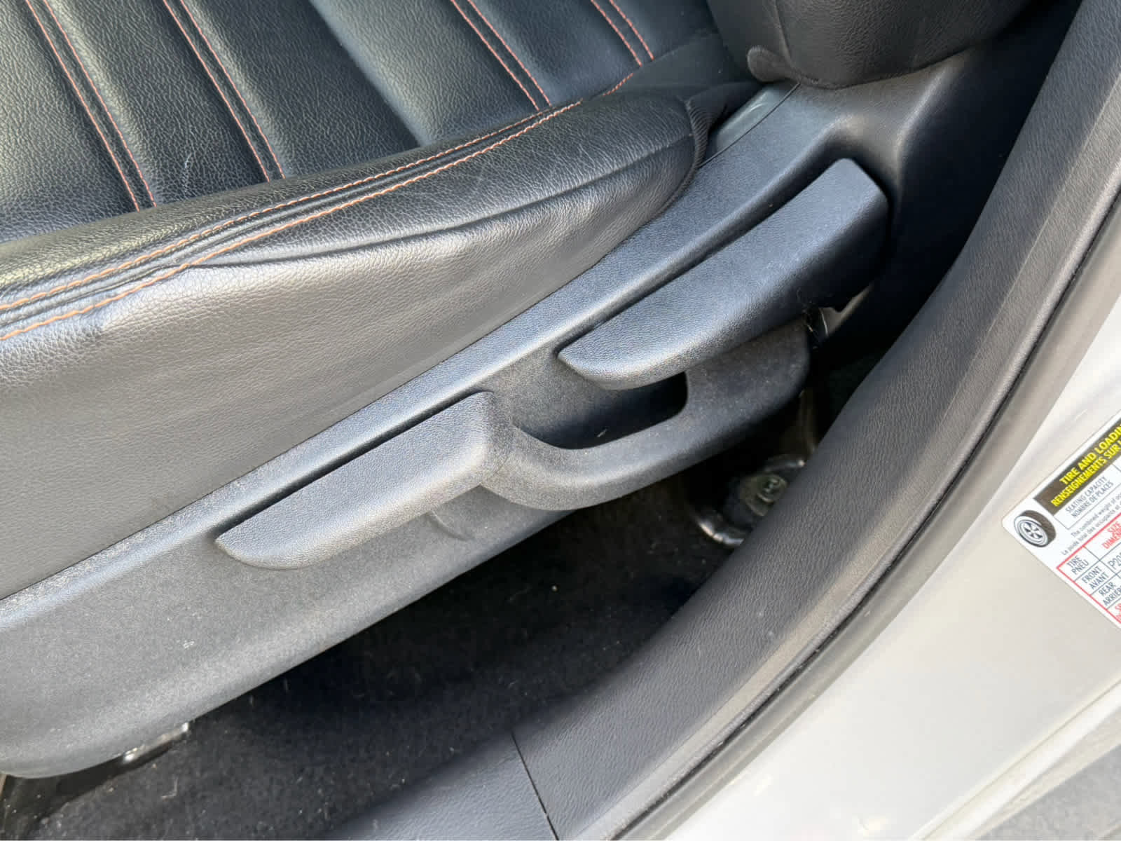 Used 2020 Nissan Kicks SR w/ SR Premium Package image 24