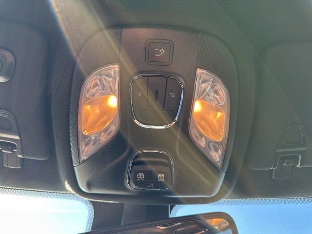 New 2024 Jeep Compass Latitude w/ Sun and Sound Group image 15