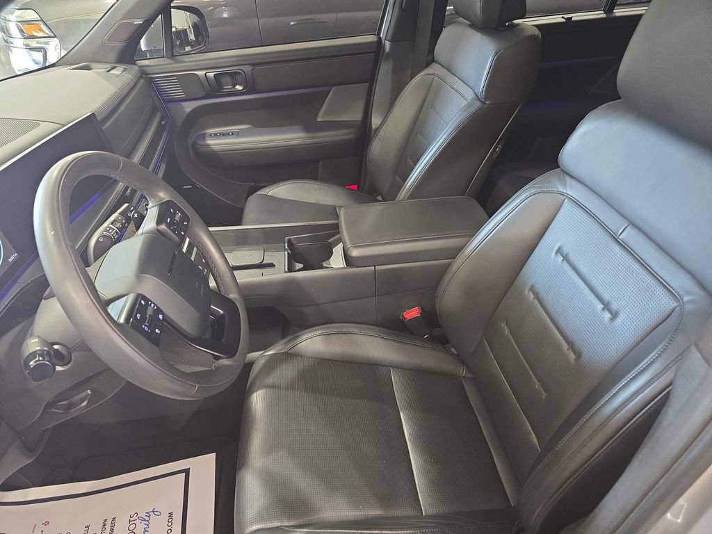 Used 2024 Hyundai Santa Fe Calligraphy AWD/4WD image 15