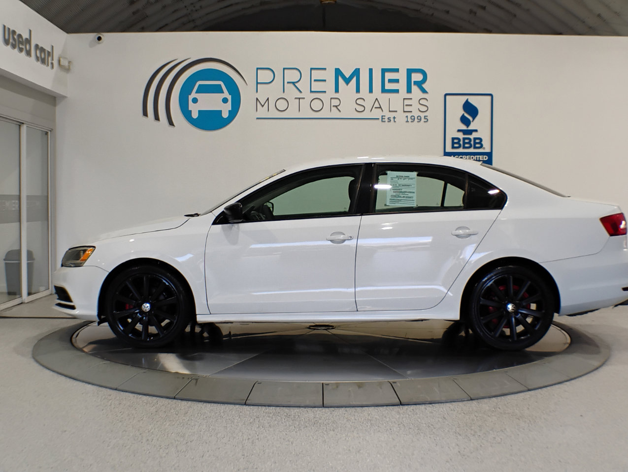 Used 2015 Volkswagen Jetta S image 2