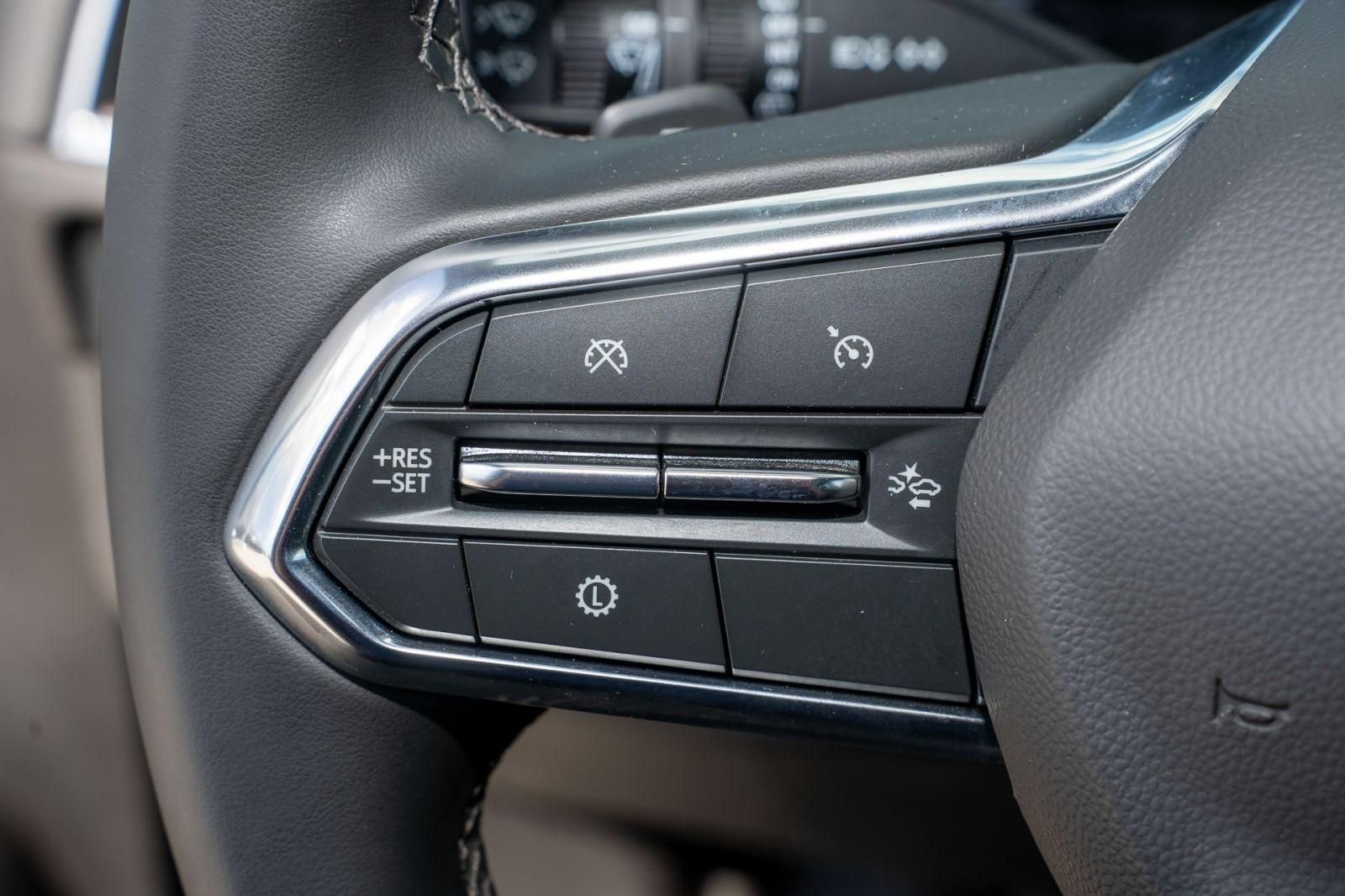 Used 2025 Chevrolet Tahoe LT image 32