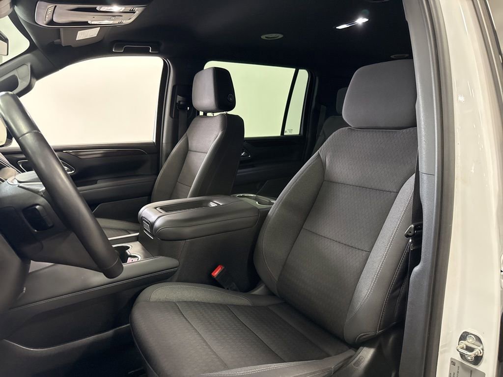 Used 2023 GMC Yukon XL SLE AWD/4WD image 10