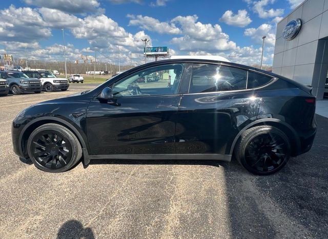 Used 2023 Tesla Model Y Long Range image 12