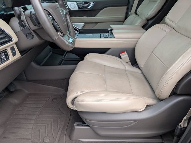 Used 2024 Lincoln Navigator L Reserve AWD/4WD image 15
