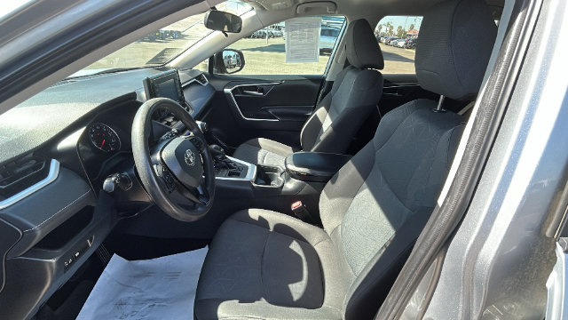 Used 2020 Toyota RAV4 XLE w/ All Weather Liner Package AWD/4WD image 17