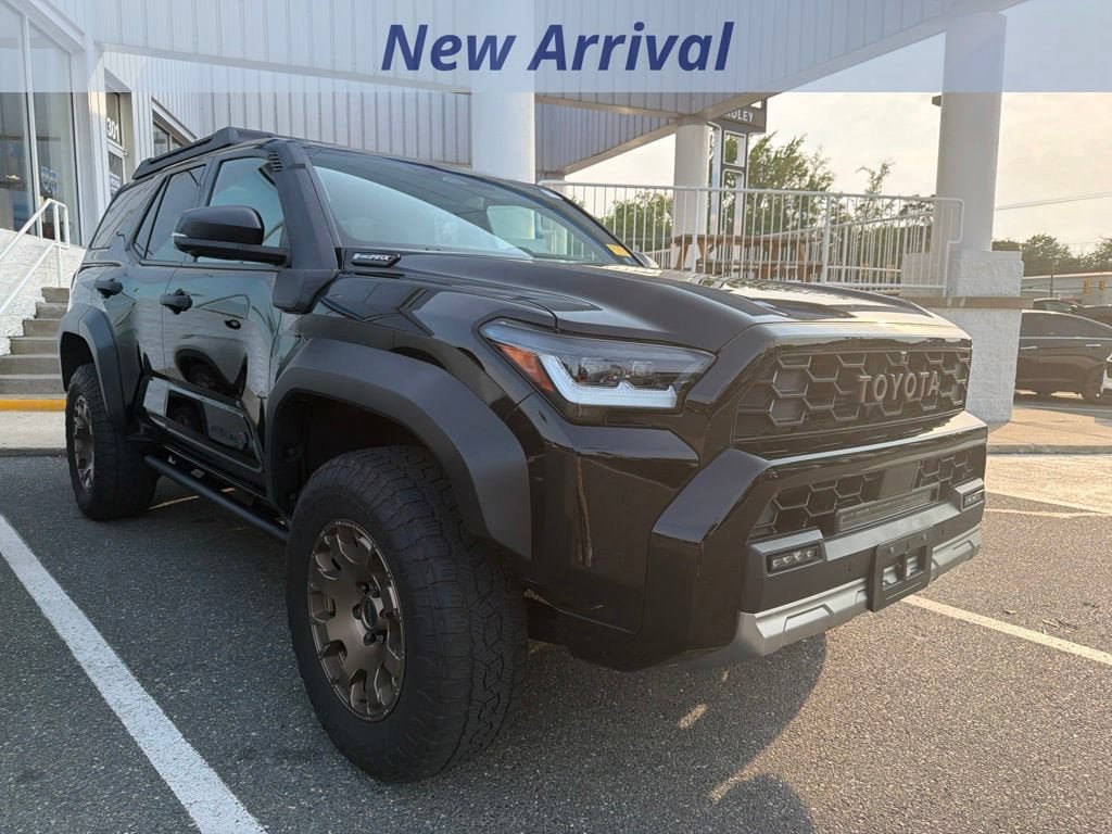 Used 2025 Toyota 4Runner Trailhunter AWD/4WD image 3