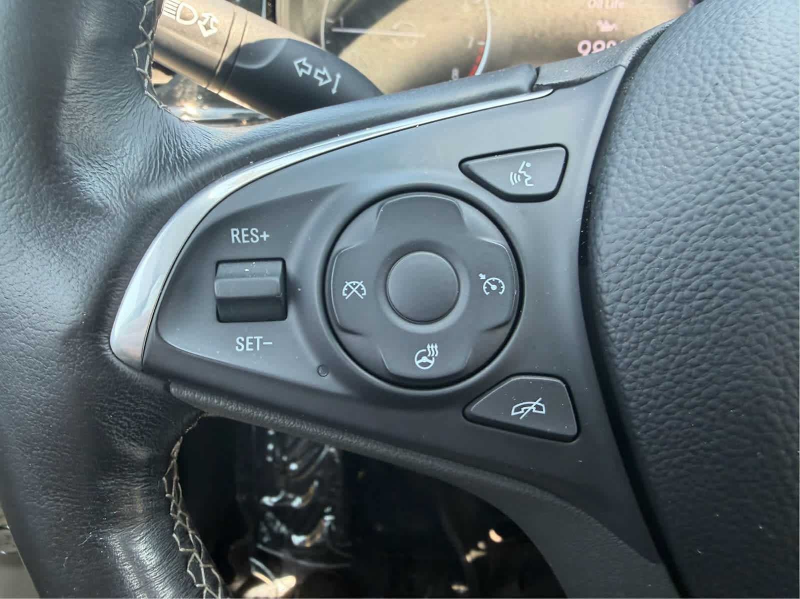 Used 2018 Buick Regal Essence w/ Sights and Sounds Package AWD/4WD image 14