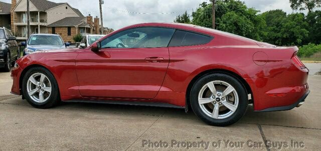 Used 2020 Ford Mustang Coupe image 4