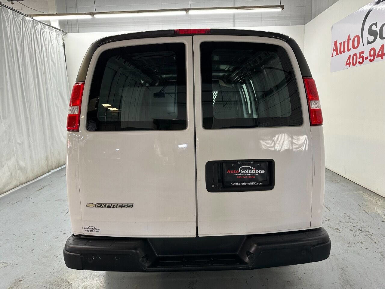 Used 2021 Chevrolet Express 2500 w/ Driver Convenience Package image 6