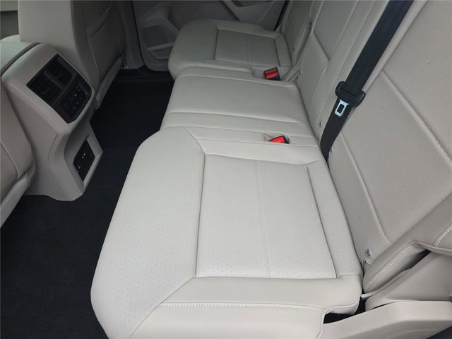 Used 2023 Volkswagen Atlas SE w/ Panoramic Sunroof Package FWD image 15