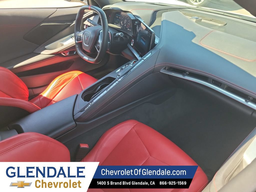 Used 2025 Chevrolet Corvette Z06 RWD image 22