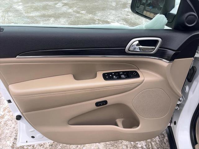 Certified 2021 Jeep Grand Cherokee Limited w/ Luxury Group II image 12