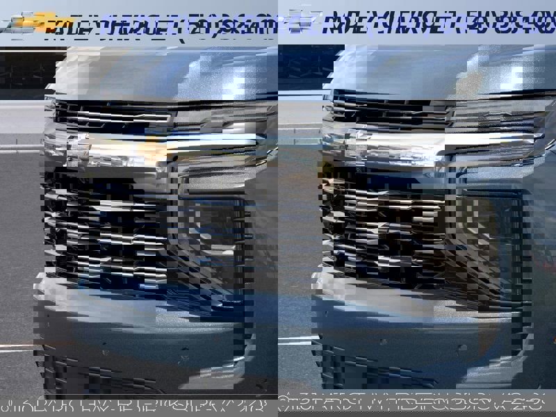 New 2025 Chevrolet Suburban Premier image 13