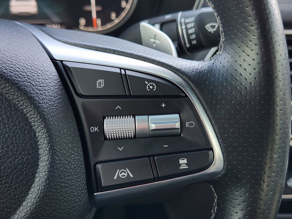 Used 2023 Genesis G70 2.0T AWD/4WD image 34