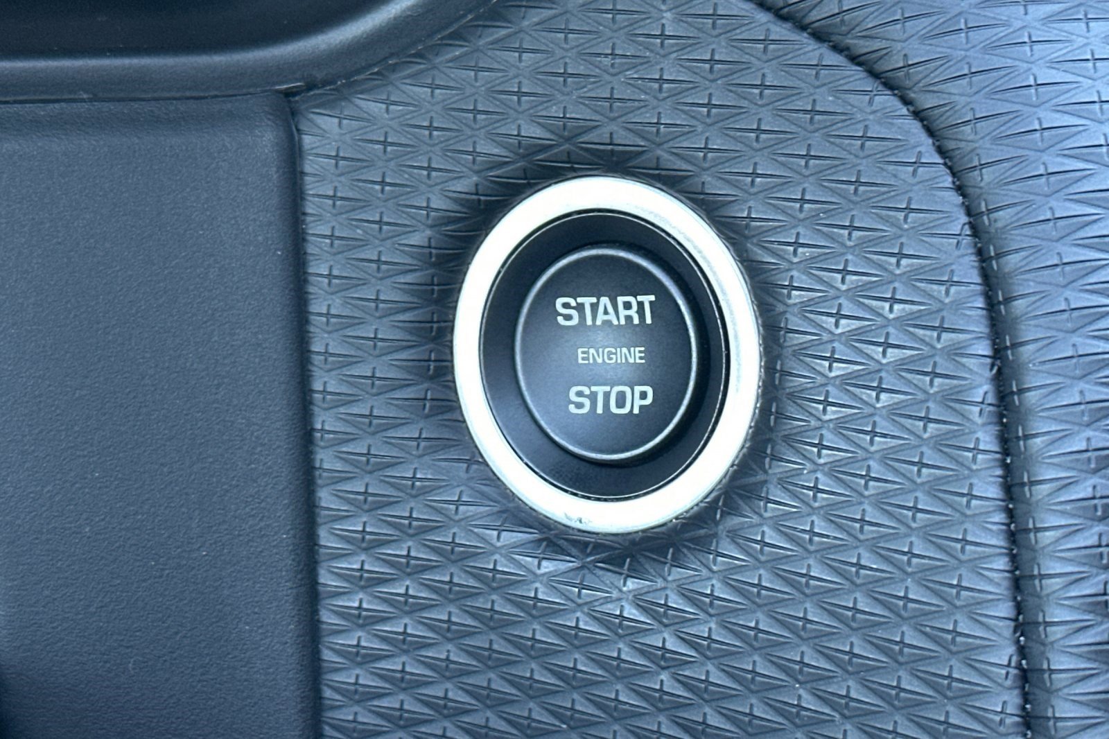 Used 2023 Land Rover Range Rover Velar R-Dynamic S image 29