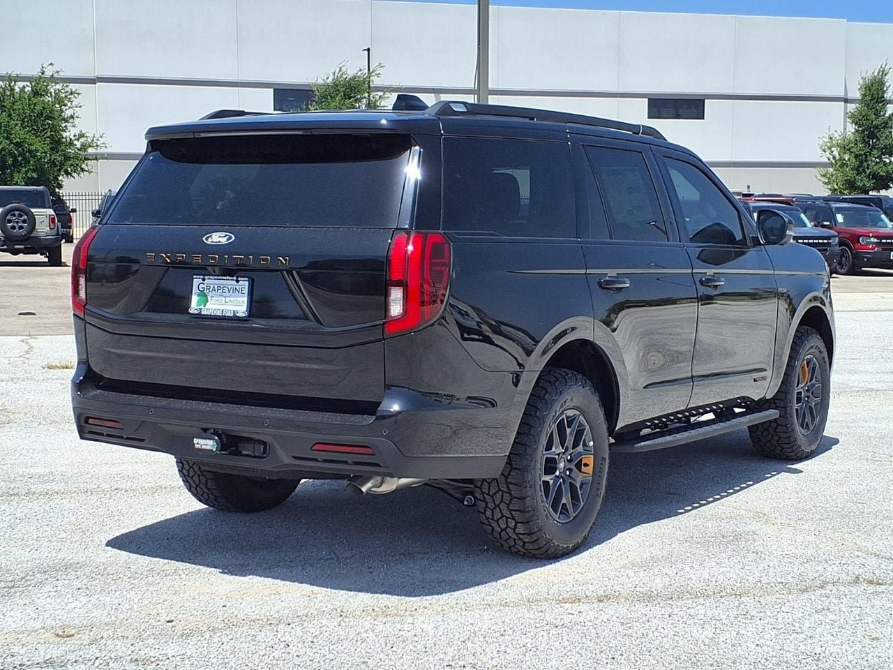 New 2027 Ford Expedition Tremor w/ Driver's Package AWD/4WD image 4