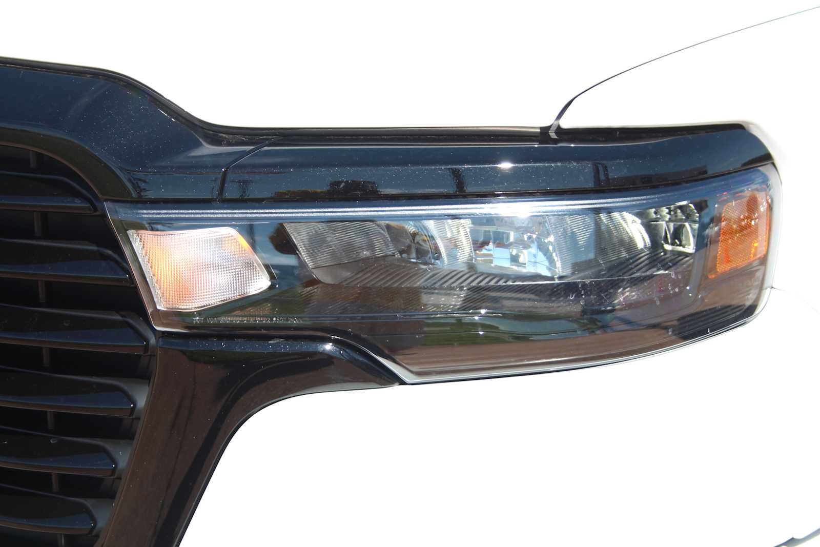 Used 2025 RAM 1500 Laramie w/ Night Edition AWD/4WD image 5