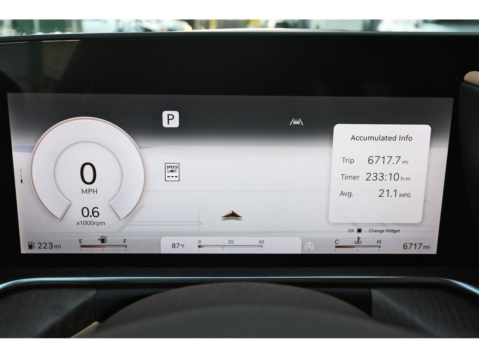 Used 2025 Genesis G90 3.5T image 16