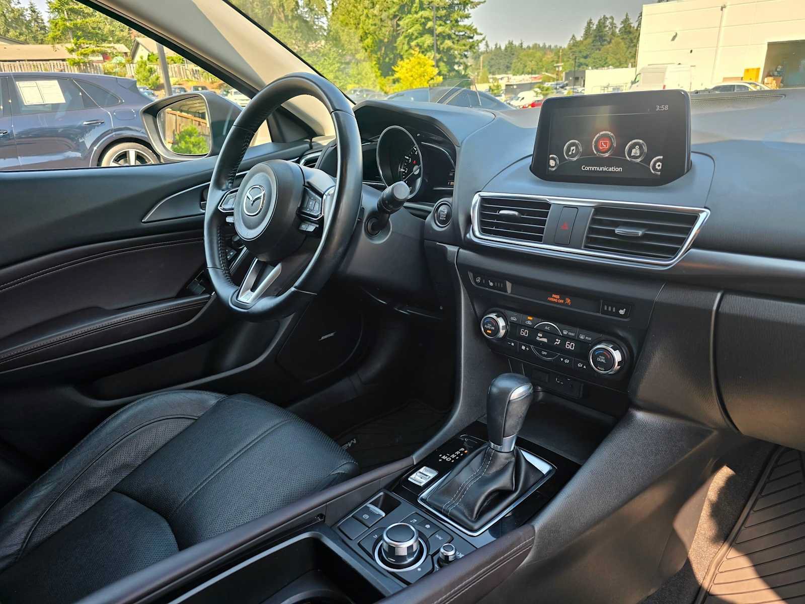 Used 2017 MAZDA MAZDA3 Grand Touring w/ Premium Equipment Package FWD image 10