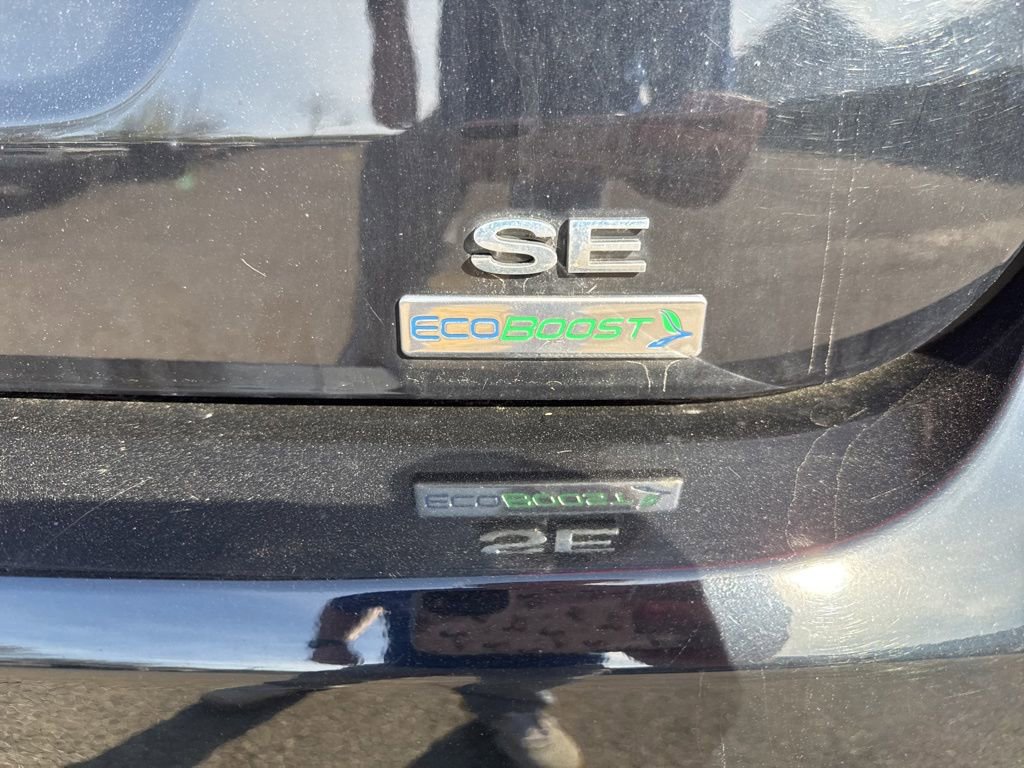 Used 2018 Ford Focus SE w/ SE Appearance Package image 9