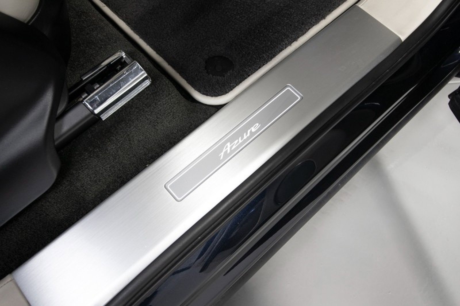 Used 2023 Bentley Bentayga Extended Wheelbase image 51