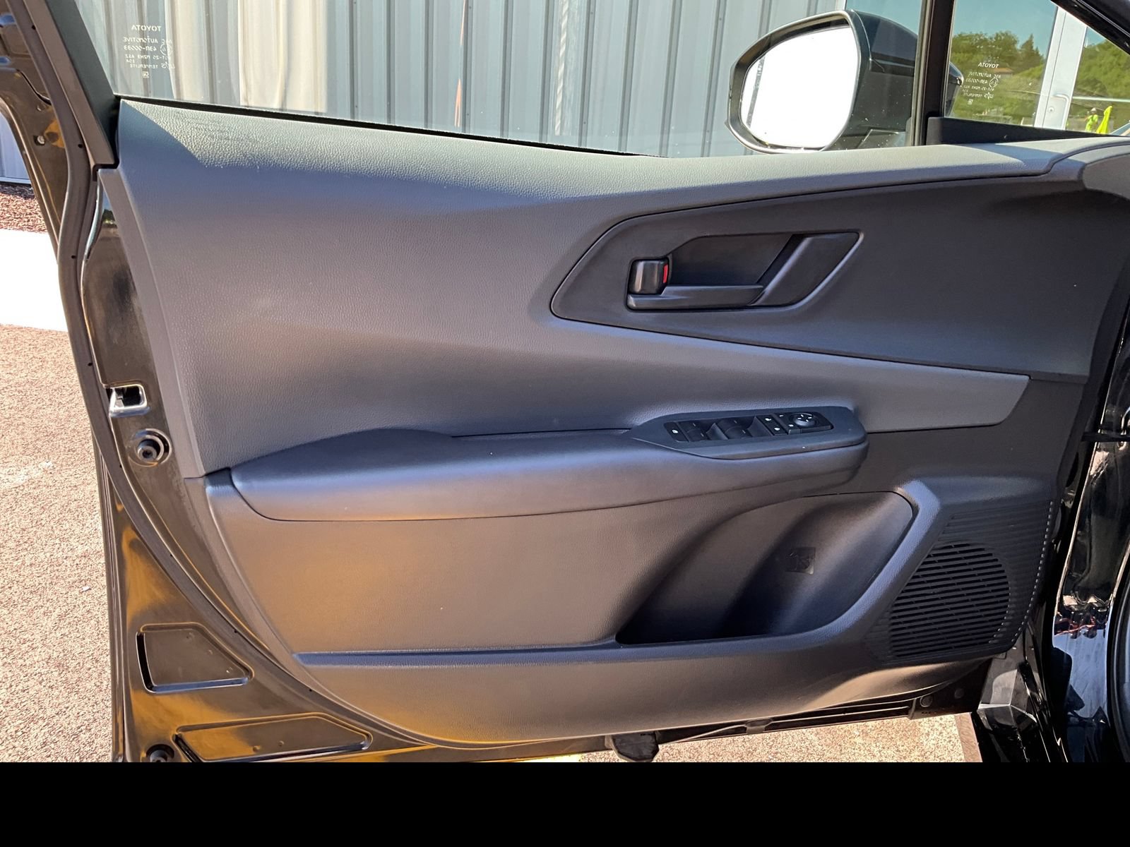 Used 2024 Toyota Prius LE FWD image 23