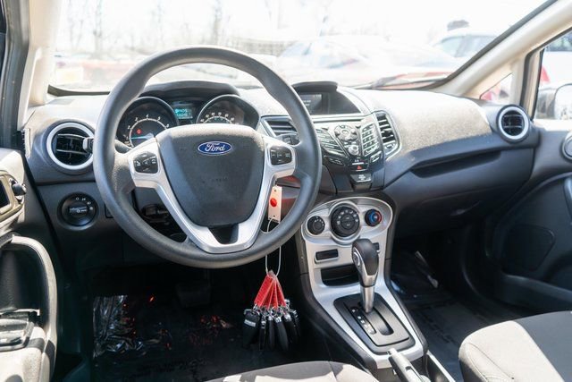 Used 2018 Ford Fiesta SE image 12