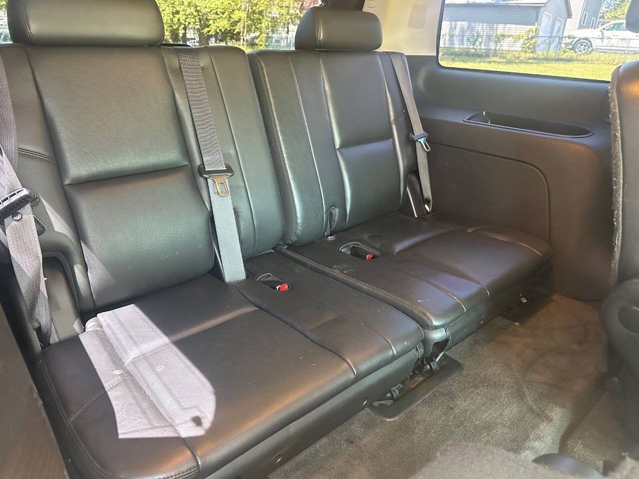 Used 2009 Cadillac Escalade AWD image 14