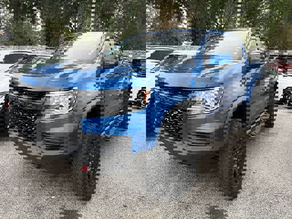 Certified 2022 Chevrolet Colorado ZR2 w/ ZR2 Dusk Special Edition image 3