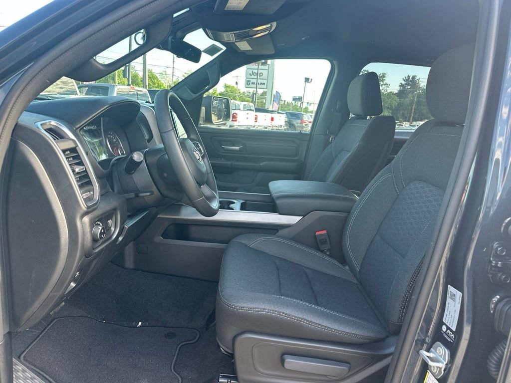 New 2026 RAM 1500 Express AWD/4WD image 11